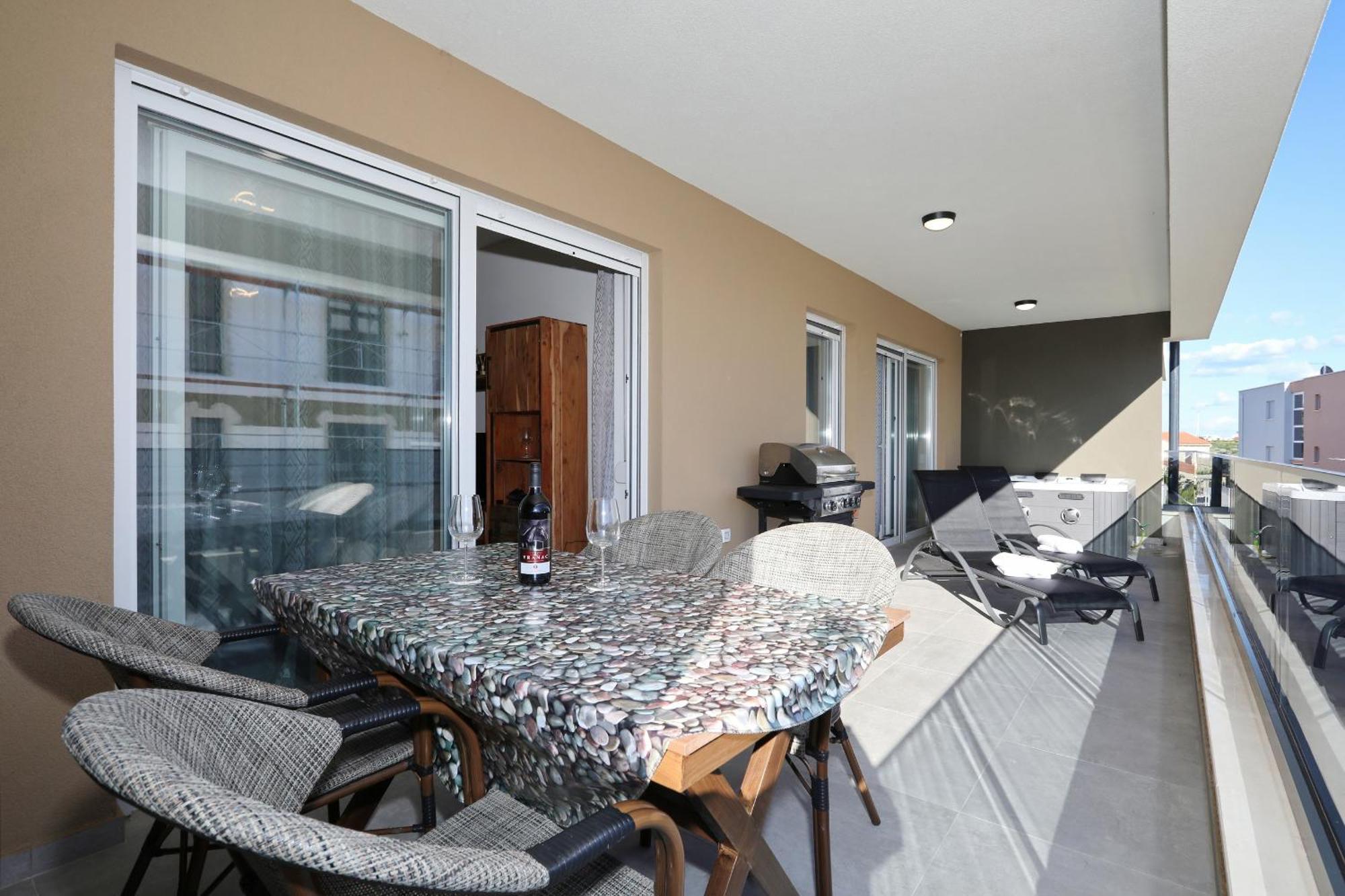 Apartment Relex With Pool & Jacuzzi 普利拉卡 外观 照片