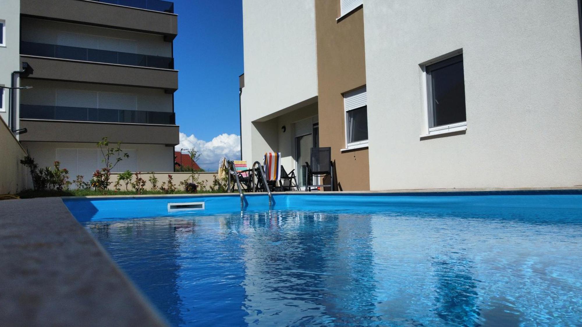 Apartment Relex With Pool & Jacuzzi 普利拉卡 外观 照片