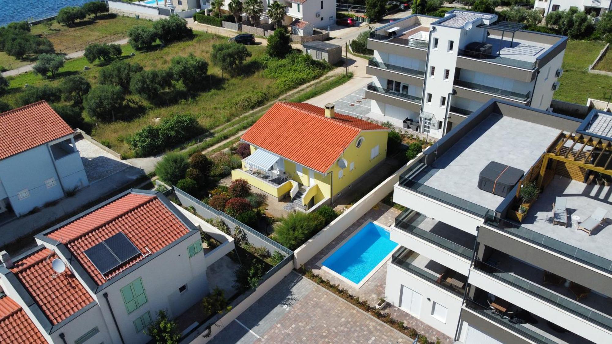 Apartment Relex With Pool & Jacuzzi 普利拉卡 外观 照片